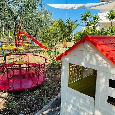 Фермерский дом Azzarone Вьесте